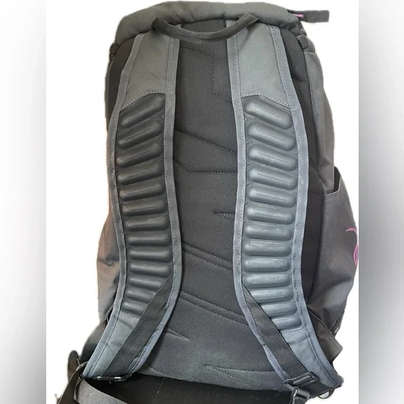Nike Hoops Elite Max Pro Quad Zip Breast Cancer Backpack - Picture 4 of 11